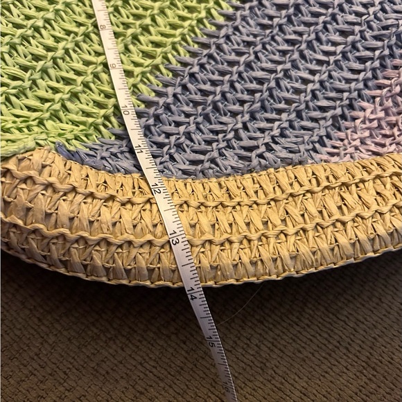 Art Class Straw Tote - Picture 9 of 9